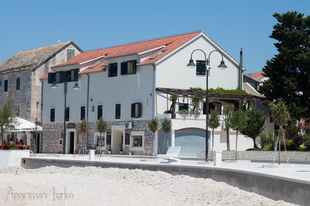 פרימוסטן Apartments Jerko מראה חיצוני תמונה