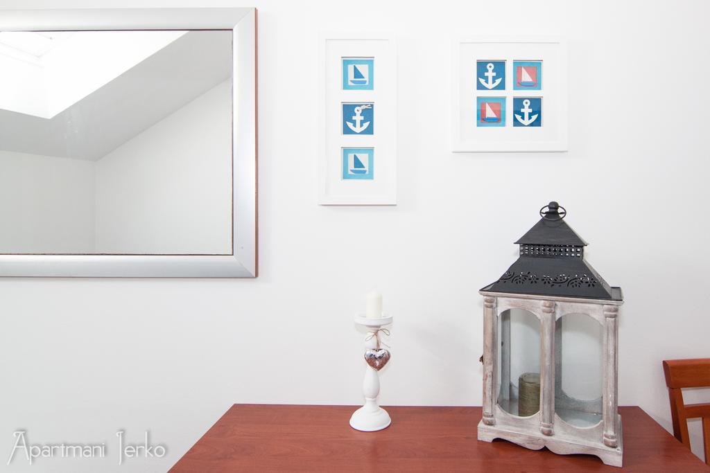 פרימוסטן Apartments Jerko מראה חיצוני תמונה