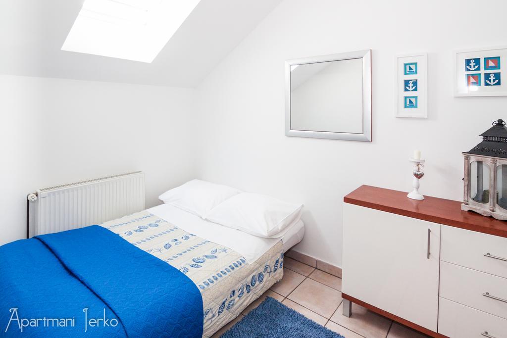 פרימוסטן Apartments Jerko מראה חיצוני תמונה