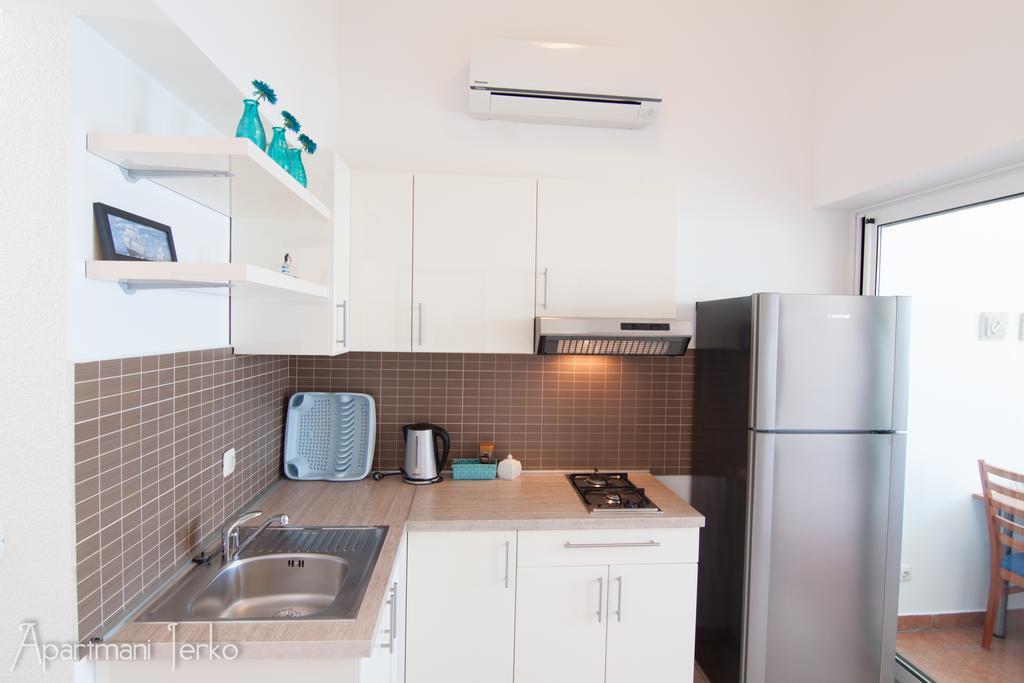 פרימוסטן Apartments Jerko מראה חיצוני תמונה