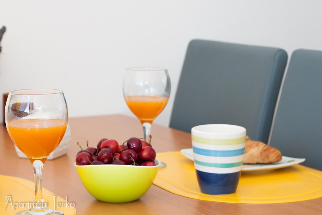 פרימוסטן Apartments Jerko מראה חיצוני תמונה