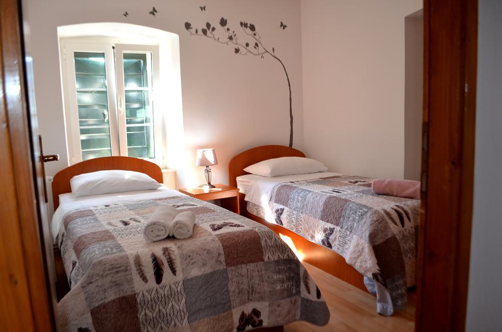 פרימוסטן Apartments Jerko מראה חיצוני תמונה