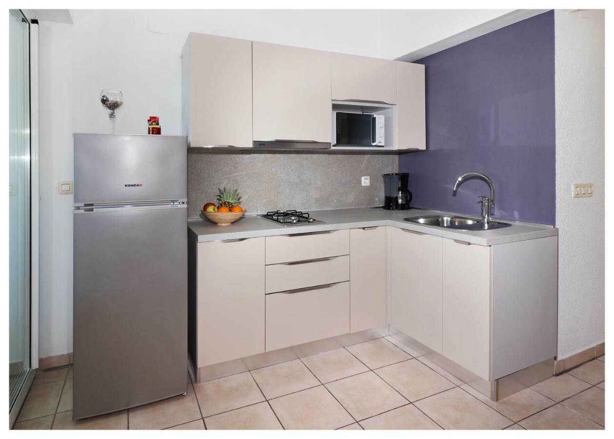 פרימוסטן Apartments Jerko מראה חיצוני תמונה